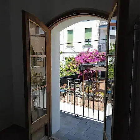Apartamento De Diseno Cerca De Tren, Playa Y Bcn Masnou Exterior photo