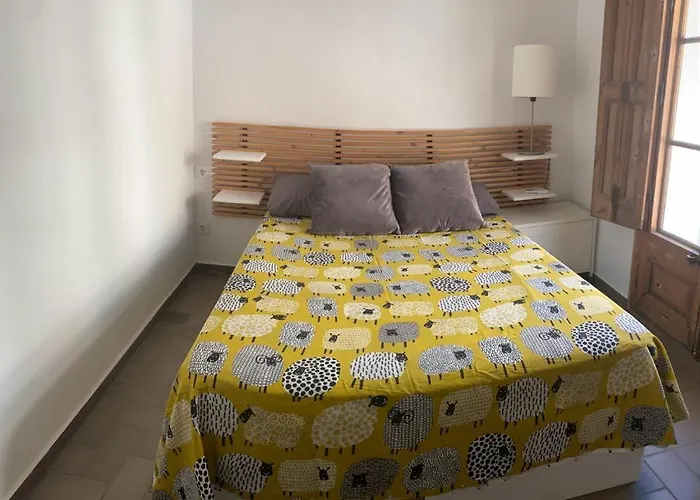 Apartamento De Diseno Cerca De Tren, Playa Y Bcn